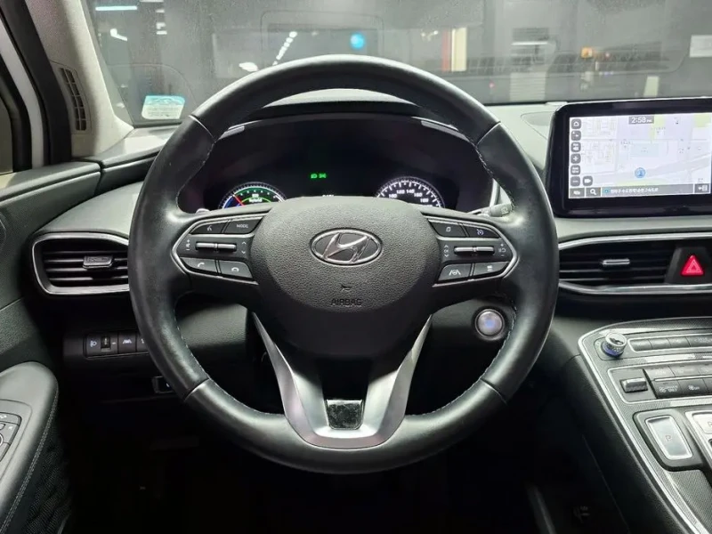 2021 Hyundai Santa Fe с пробегом 41 018 км
