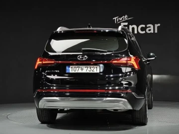2023 Hyundai Santa Fe с пробегом 67 804 км