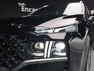 2023 Hyundai Santa Fe с пробегом 67 804 км