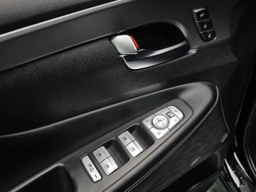 2023 Hyundai Santa Fe с пробегом 67 804 км