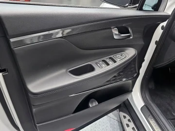 2023 Hyundai Santa Fe с пробегом 55 018 км