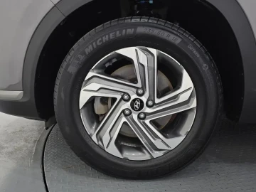 2023 Hyundai Santa Fe с пробегом 76 142 км