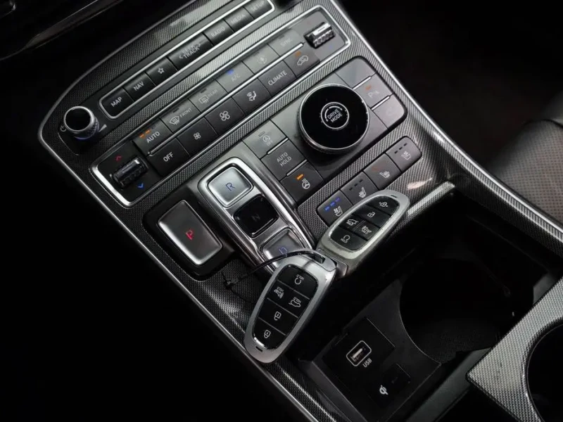 2023 Hyundai Santa Fe с пробегом 76 142 км