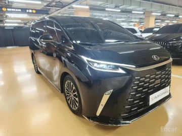 2024 Lexus LM с пробегом 20 000 км