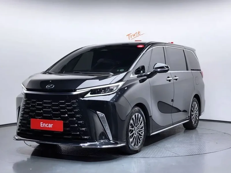 2025 Lexus LM с пробегом 47 627 км