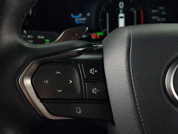 2025 Lexus LM с пробегом 47 627 км