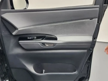 2025 Lexus LM с пробегом 47 627 км