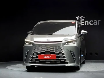 2024 Lexus LM с пробегом 34 598 км