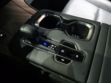 2024 Lexus LM с пробегом 34 598 км