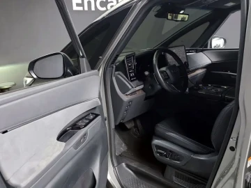 2024 Lexus LM с пробегом 34 598 км