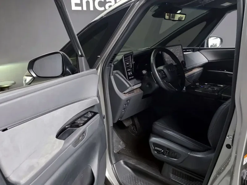 2024 Lexus LM с пробегом 34 598 км