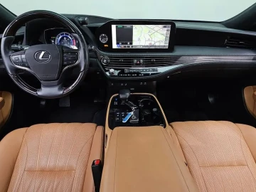 2023 Lexus LS с пробегом 29 435 км