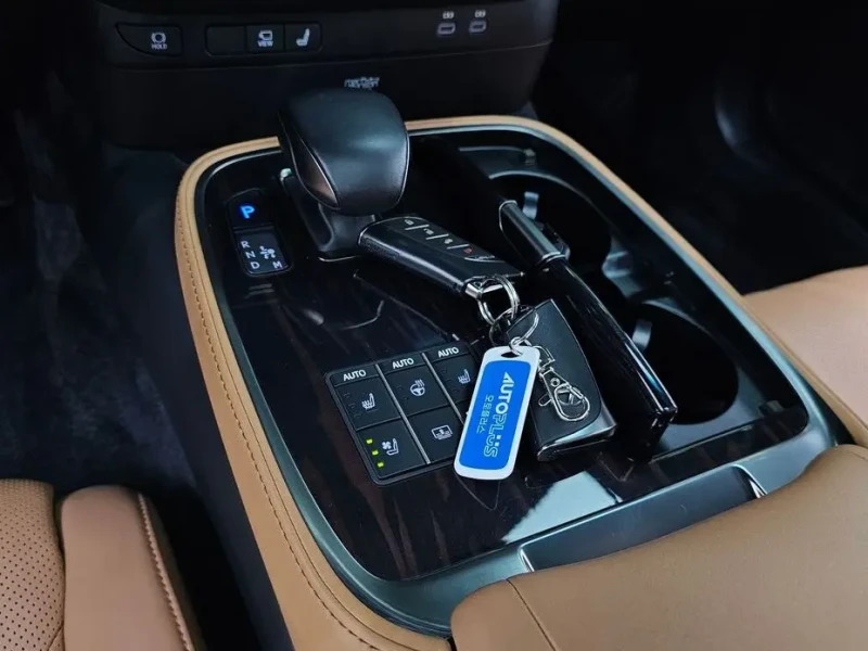 2023 Lexus LS с пробегом 29 435 км