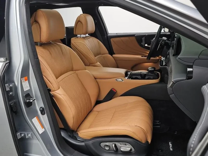 2023 Lexus LS с пробегом 29 435 км