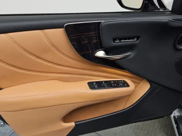 2023 Lexus LS с пробегом 29 435 км