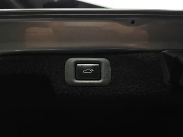 2023 Lexus LS с пробегом 29 435 км