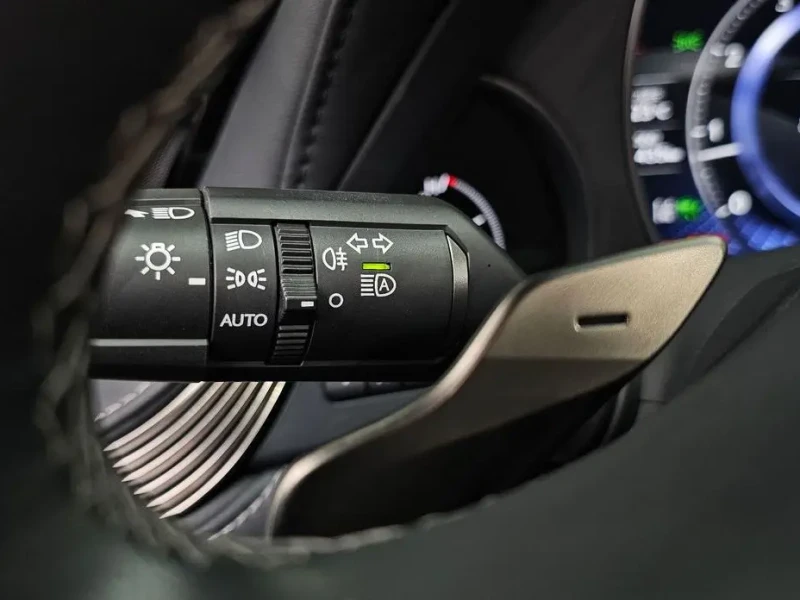 2023 Lexus LS с пробегом 29 435 км