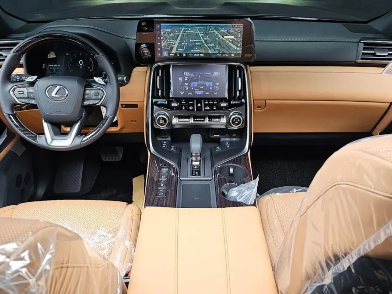 2026 Lexus LX с пробегом 5 км