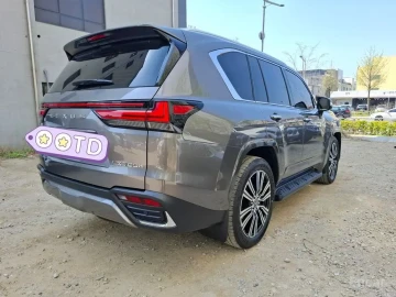 2026 Lexus LX с пробегом 5 км