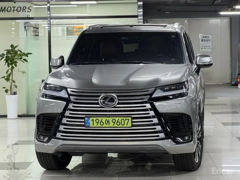 2025 Lexus LX с пробегом 5 800 км