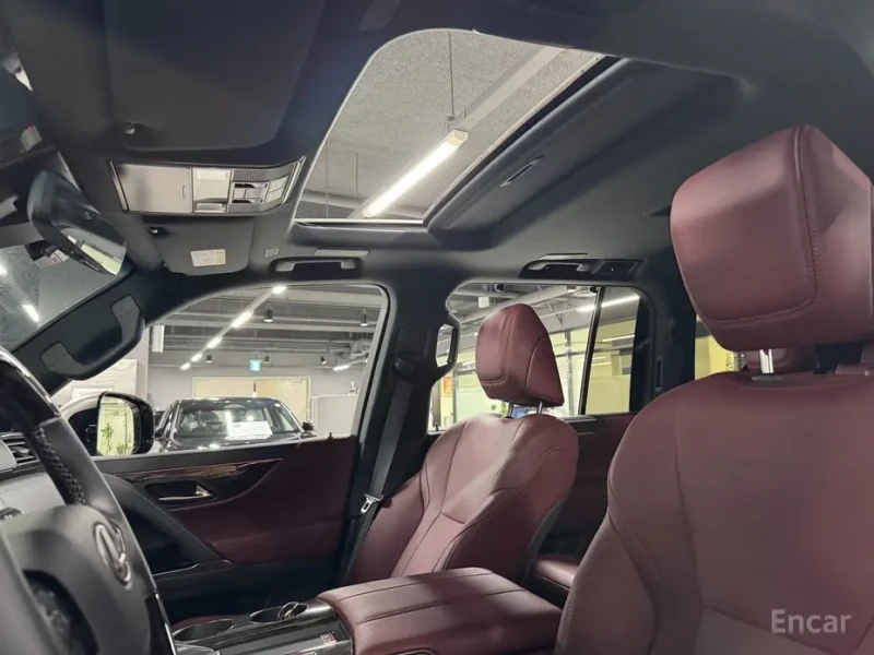 2025 Lexus LX с пробегом 5 800 км
