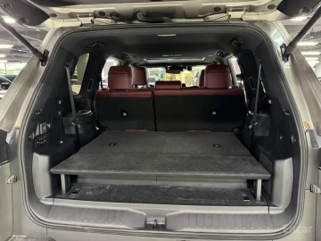 2025 Lexus LX с пробегом 5 800 км