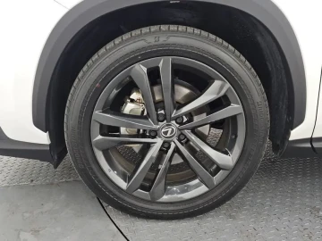 2024 Lexus NX с пробегом 17 075 км
