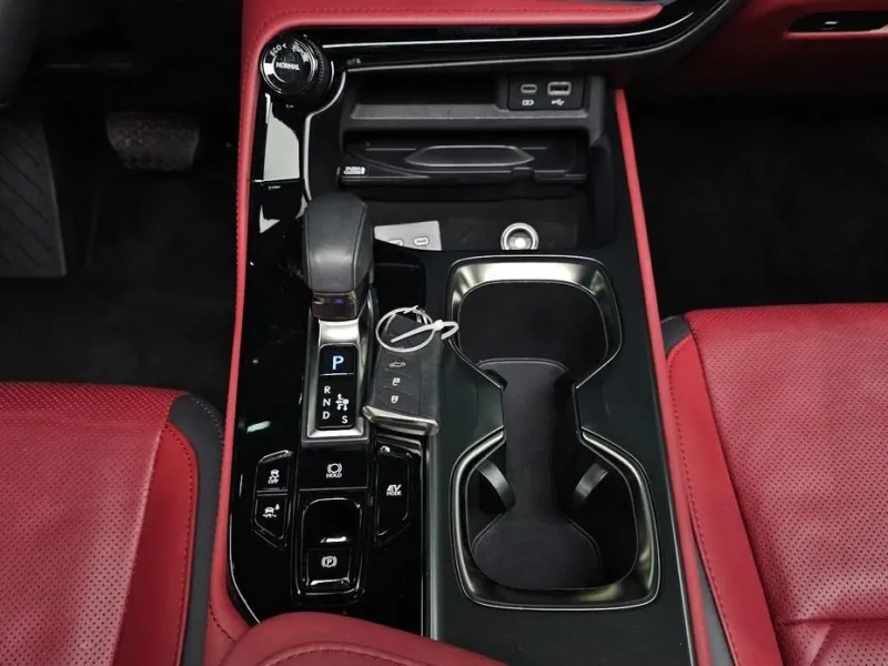 2024 Lexus NX с пробегом 17 075 км