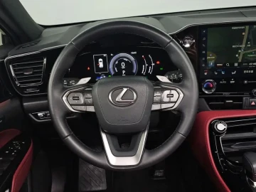 2024 Lexus NX с пробегом 17 075 км