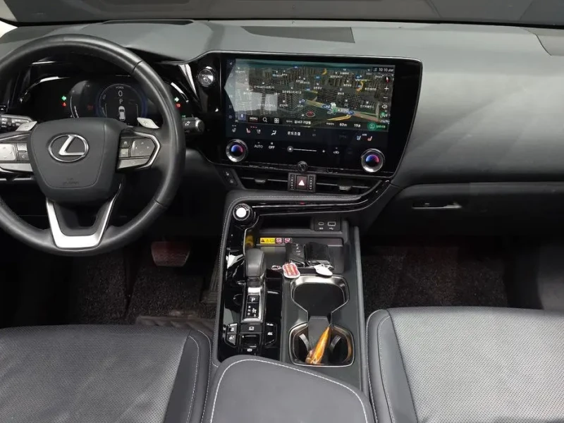 2024 Lexus NX с пробегом 29 136 км