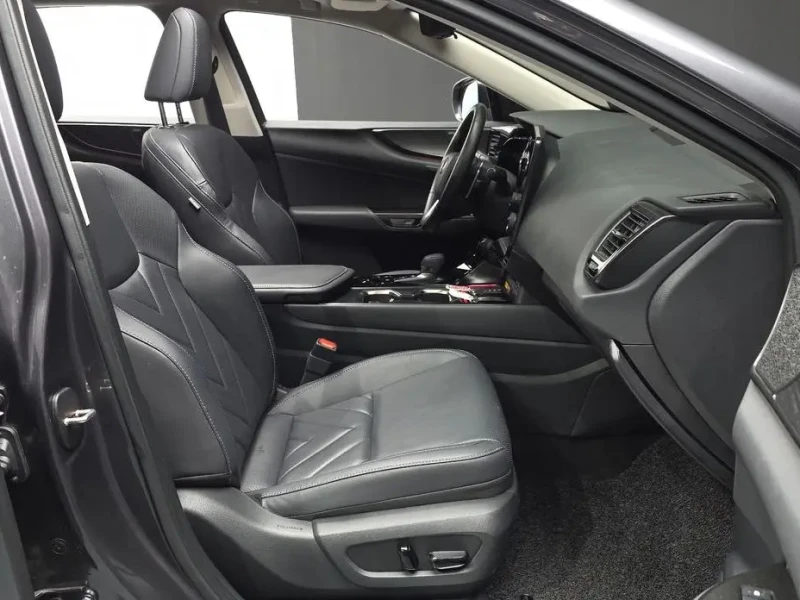 2024 Lexus NX с пробегом 29 136 км