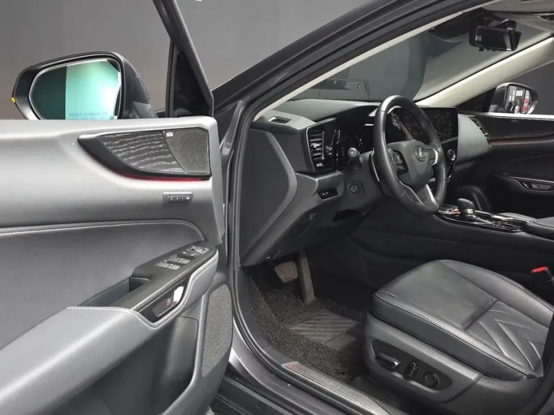 2024 Lexus NX с пробегом 29 136 км