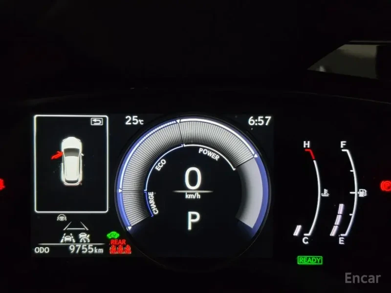 2025 Lexus NX с пробегом 9 755 км