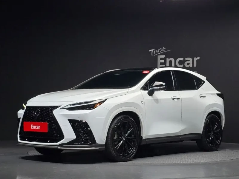2024 Lexus NX с пробегом 21 368 км