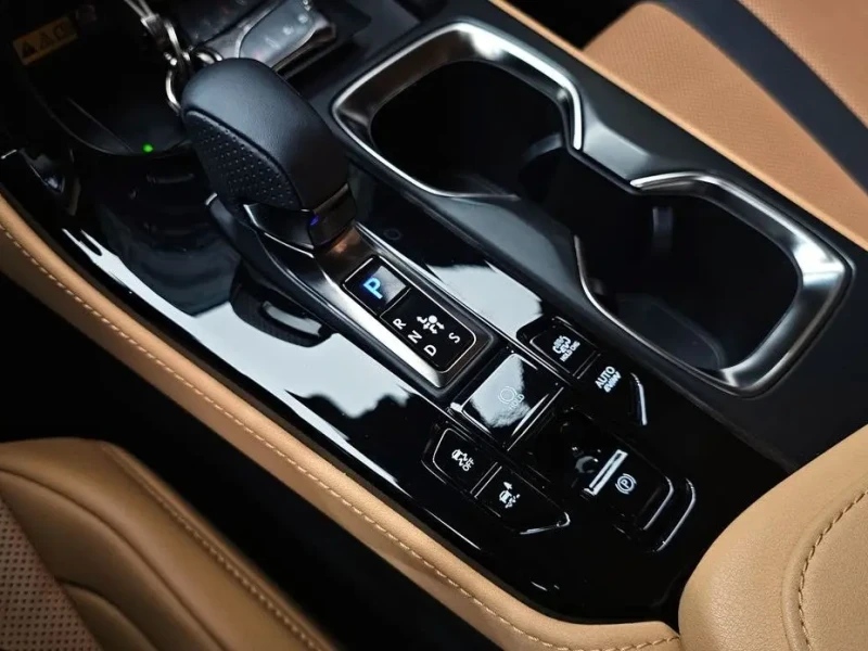 2026 Lexus NX с пробегом 6 093 км