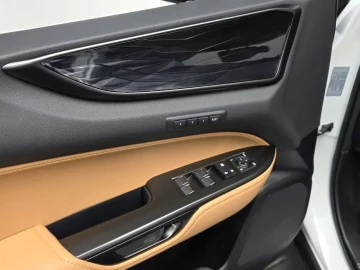 2024 Lexus NX с пробегом 20 548 км