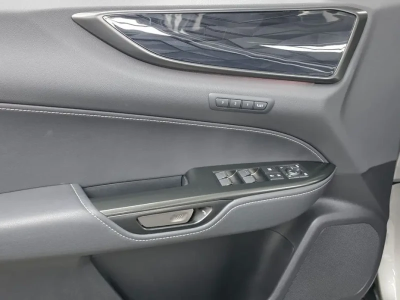 2025 Lexus NX с пробегом 11 763 км