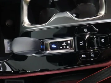 2025 Lexus NX с пробегом 8 428 км