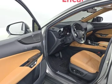 2023 Lexus NX с пробегом 20 202 км
