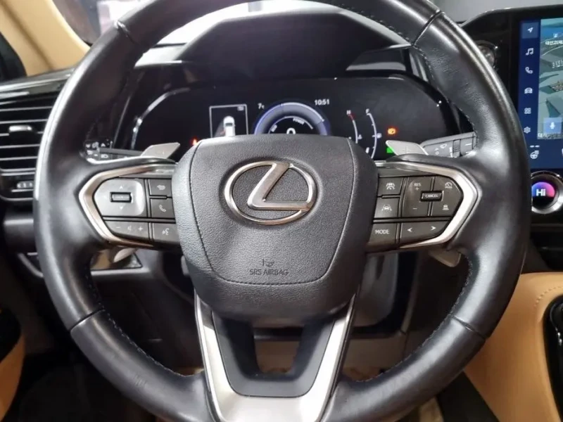 2023 Lexus NX с пробегом 53 000 км