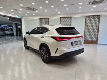 2024 Lexus NX с пробегом 15 065 км