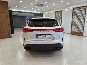 2024 Lexus NX с пробегом 15 065 км