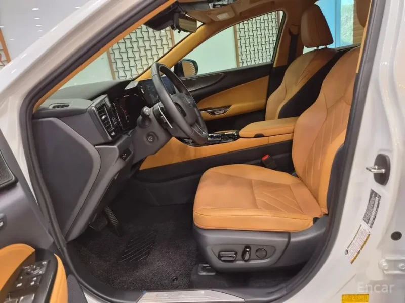 2024 Lexus NX с пробегом 15 065 км