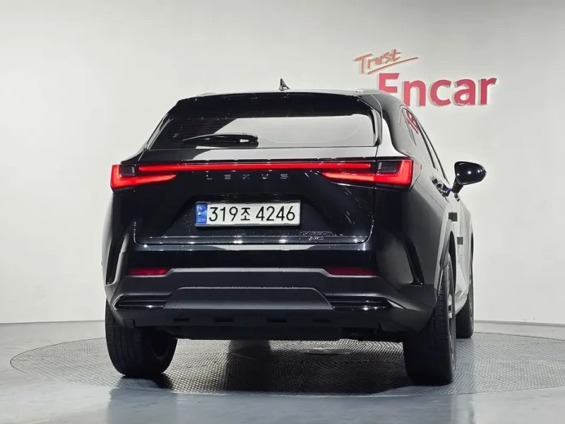 2023 Lexus NX с пробегом 26 276 км
