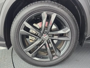 2023 Lexus NX с пробегом 26 276 км