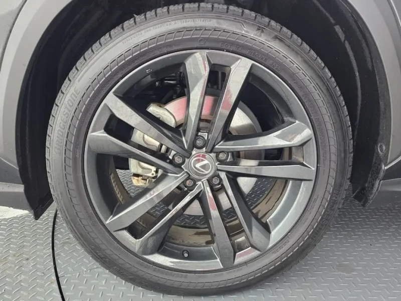 2023 Lexus NX с пробегом 26 276 км