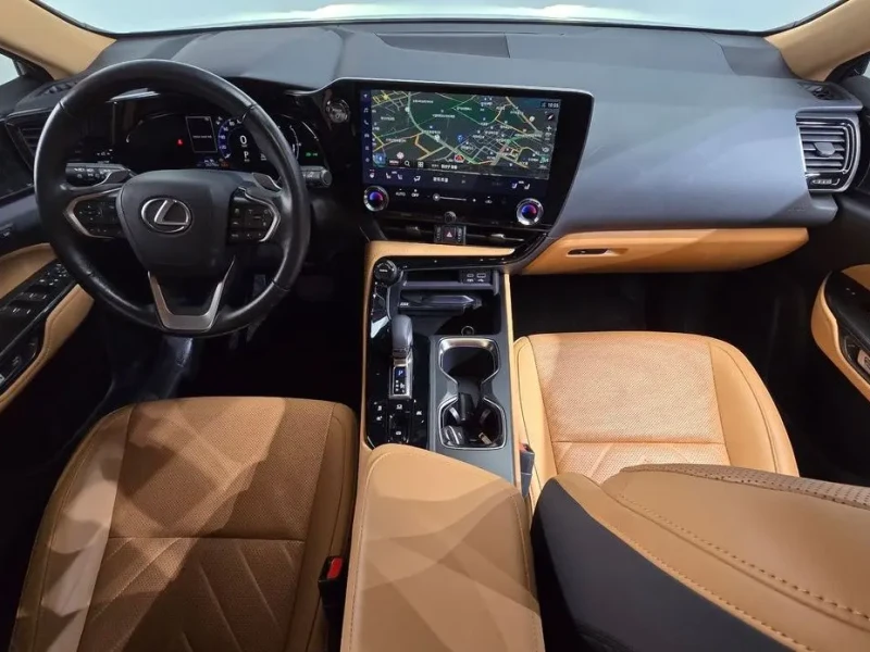 2023 Lexus NX с пробегом 26 276 км