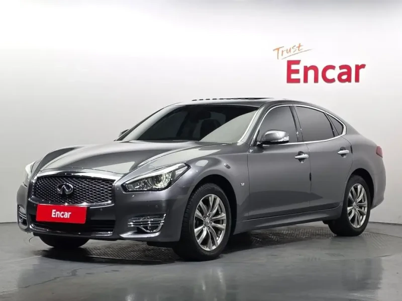 2018 Infiniti Q70 с пробегом 104 800 км