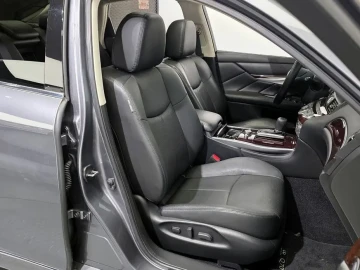 2018 Infiniti Q70 с пробегом 104 800 км