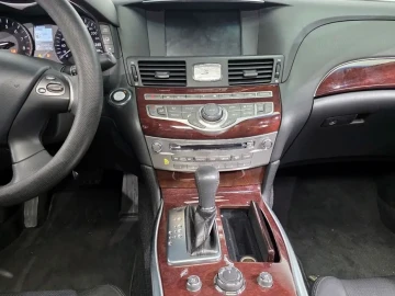 2018 Infiniti Q70 с пробегом 104 800 км